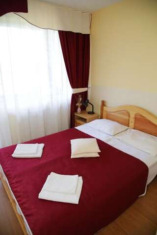 Отель Hotel Simeria Гура-Гуморулуй Двухместный номер с 1 кроватью или 2 отдельными кроватями-14