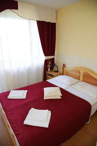 Отель Hotel Simeria Гура-Гуморулуй Двухместный номер с 1 кроватью или 2 отдельными кроватями-15